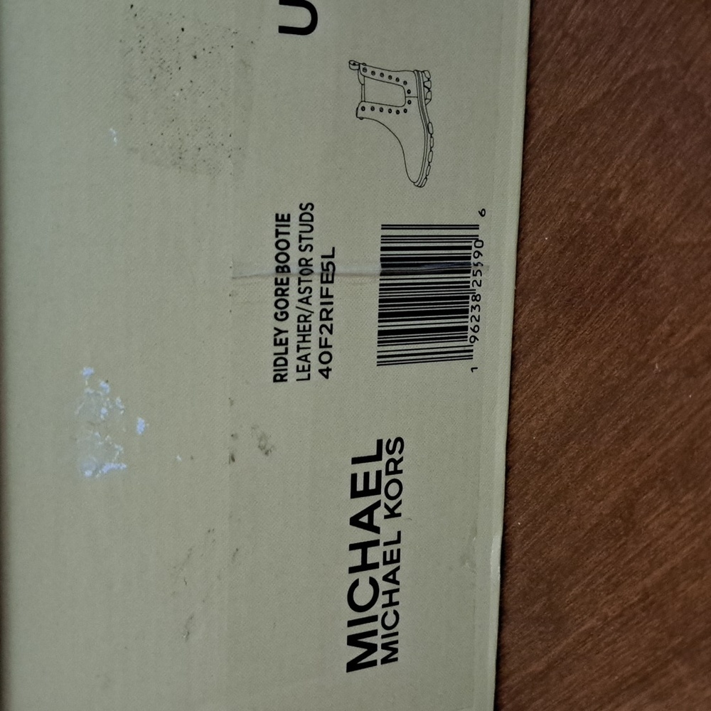 FLASH SALE Michael Kors genuine Lether Upper ridley gore bootie 6M - Picture 9 of 9